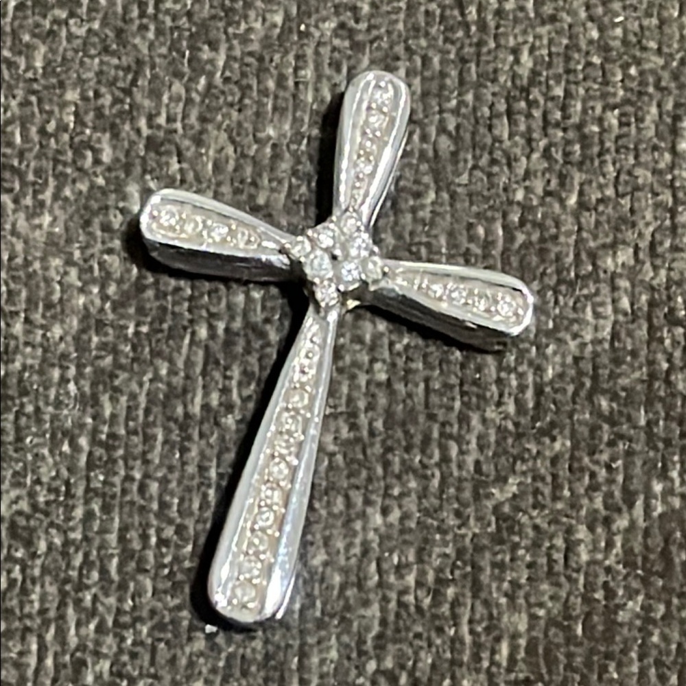 10K Gold DIAMOND CROSS PENDANT real solid Gold Fine Jewelry WG 1/5 Carat